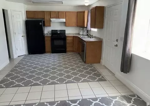 Kitchen - 1728 S 50 E, Orem, UT 84058 photo 2 of 2