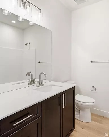 Bath - 4913 N 970 E, Enoch, UT 84721 photo 5 of 6