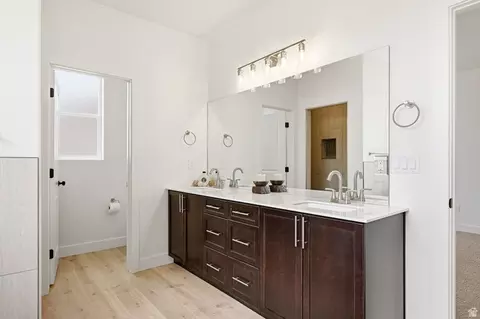 Bath - 4913 N 970 E, Enoch, UT 84721 photo 2 of 6