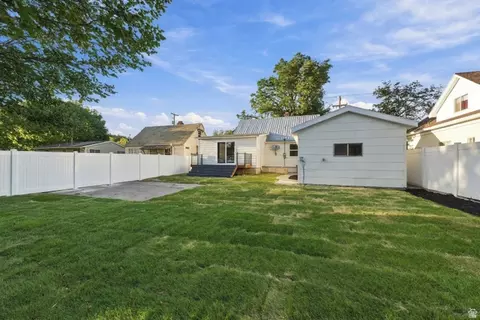 Exterior - 332 E 200 S, American Fork, UT 84003 photo 4 of 5