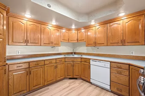 Kitchen - 64 S 320 W, Orem, UT 84058 photo 3 of 6