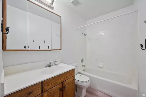 Bath - 64 S 320 W, Orem, UT 84058 photo 2 of 4