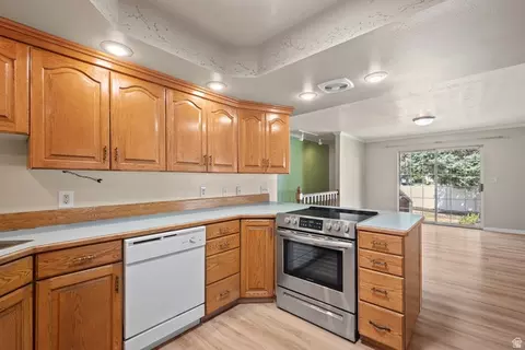 Kitchen - 64 S 320 W, Orem, UT 84058 photo 4 of 6