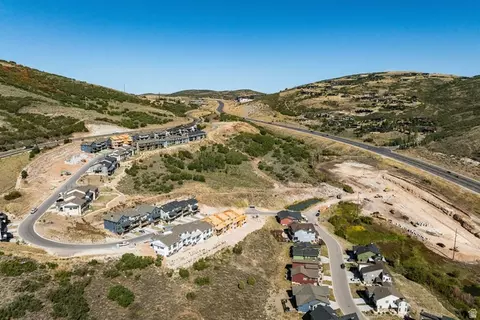 View/Area - 369 W Ascent Dr #263, Hideout, UT 84036 photo 6 of 13