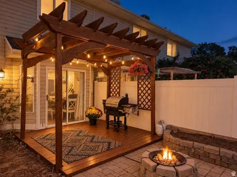 Exterior - 125 E Hanover Dr, Orem, UT 84058 photo 5 of 6