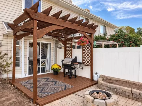 Exterior - 125 E Hanover Dr, Orem, UT 84058 photo 3 of 6