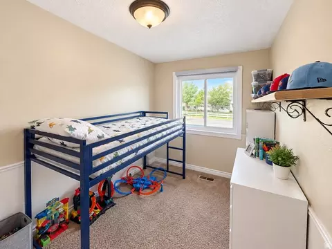 Bedroom - 125 E Hanover Dr, Orem, UT 84058 photo 5 of 6