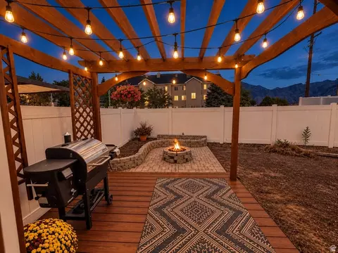 Exterior - 125 E Hanover Dr, Orem, UT 84058 photo 6 of 6