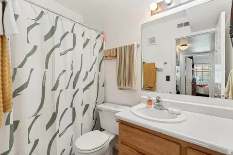 Bath - 655 E 600 N #12, Provo, UT 84606 photo 2 of 2