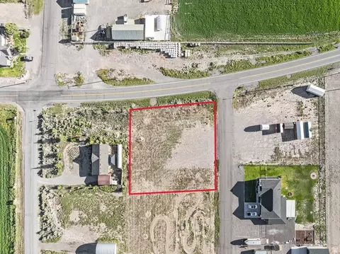 500 N 160 E #14, Loa, UT 84747 photo 3