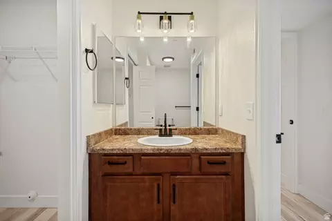 Bath - 90 E Resaca Dr S #C-1, Sandy, UT 84070 photo 1 of 3