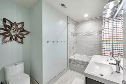 Bath - 544 S Carterville E, Orem, UT 84097 photo 2 of 3