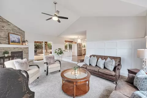 Living - 544 S Carterville E, Orem, UT 84097 photo 4 of 5