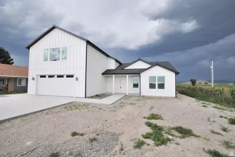 Exterior - 185 E Ctr, Lewiston, UT 84320 photo 2 of 5