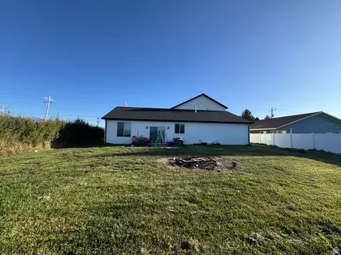 Exterior - 185 E Ctr, Lewiston, UT 84320 photo 5 of 5