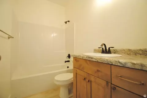 Bath - 185 E Ctr, Lewiston, UT 84320 photo 2 of 3