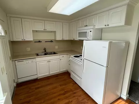 Kitchen - 8775 S 40 E, Sandy, UT 84070 photo 1 of 3