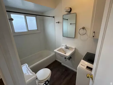 Bath - 8775 S 40 E, Sandy, UT 84070 photo 2 of 2