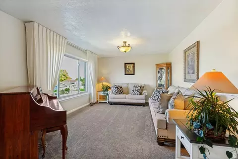 Living - 835 S 530 E, Spanish Fork, UT 84660 photo 1 of 4