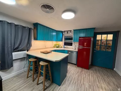Kitchen - 12431 S 700 E, Draper, UT 84020 photo 1 of 8