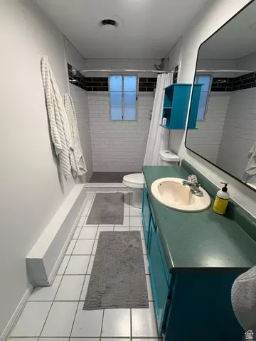 Bath - 12431 S 700 E, Draper, UT 84020 photo 1 of 6