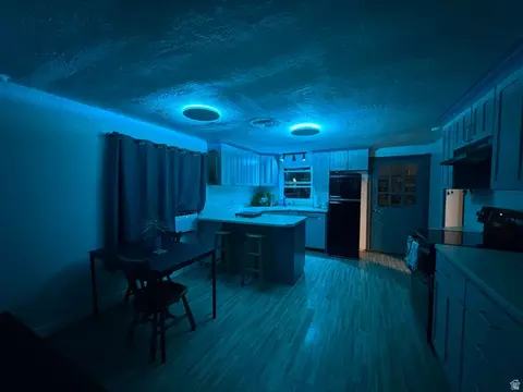 Kitchen - 12431 S 700 E, Draper, UT 84020 photo 8 of 8