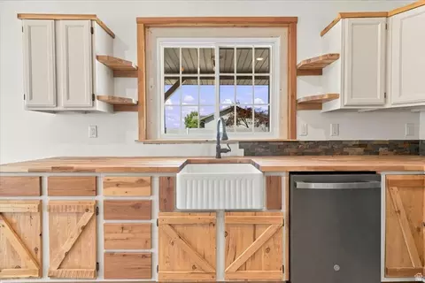 Kitchen - 111 E Ctr, Sterling, UT 84665 photo 2 of 3