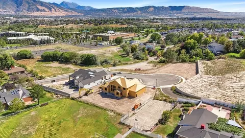 1085 W Kings Landing Ct # 6, South Jordan, UT 84095