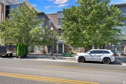 Exterior - 4268 S Main St, Murray, UT 84107 photo 5 of 5
