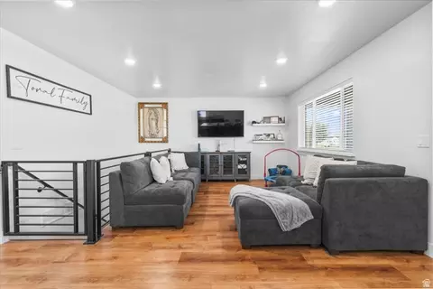 Living - 130 E 300 N, Centerfield, UT 84622 photo 1 of 1