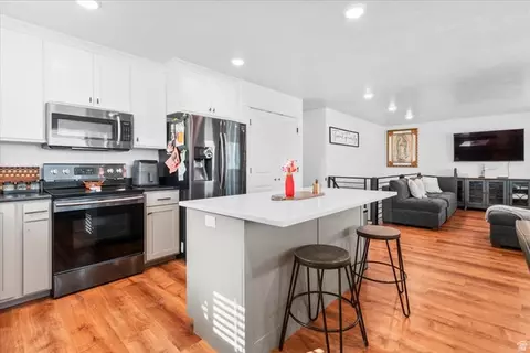 Kitchen - 130 E 300 N, Centerfield, UT 84622 photo 2 of 3