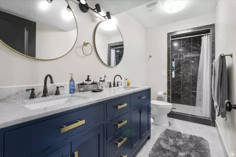 Bath - 130 E 300 N, Centerfield, UT 84622 photo 3 of 4