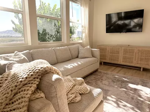 Living - 1716 N 1230 E, Payson, UT 84651 photo 3 of 5