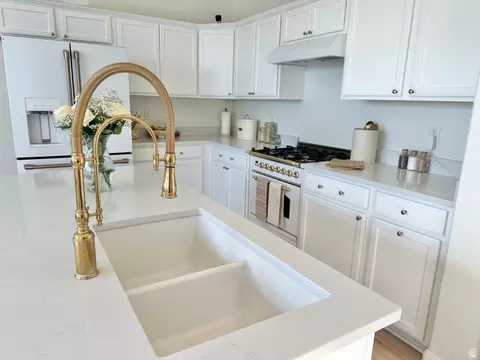 Kitchen - 1716 N 1230 E, Payson, UT 84651 photo 2 of 5