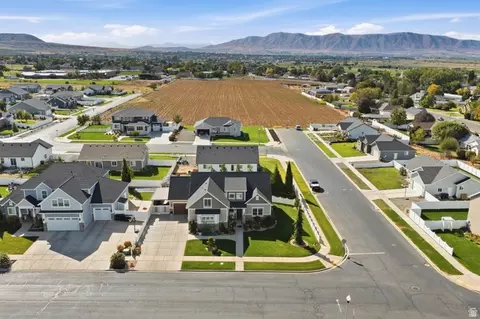 View/Area - 864 S 100 E, Salem, UT 84653 photo 8 of 8