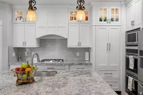 Kitchen - 864 S 100 E, Salem, UT 84653 photo 4 of 7