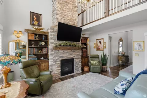Living - 864 S 100 E, Salem, UT 84653 photo 4 of 9