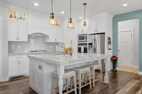 Kitchen - 864 S 100 E, Salem, UT 84653 photo 3 of 7