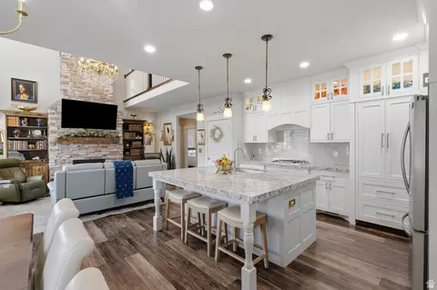 Kitchen - 864 S 100 E, Salem, UT 84653 photo 1 of 7