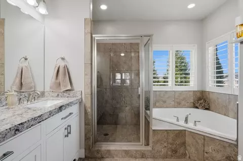Bath - 864 S 100 E, Salem, UT 84653 photo 2 of 6