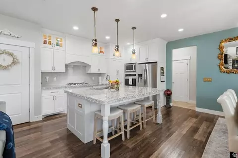 Kitchen - 864 S 100 E, Salem, UT 84653 photo 2 of 7