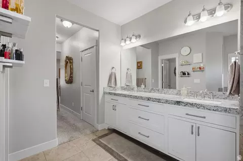 Bath - 864 S 100 E, Salem, UT 84653 photo 3 of 6