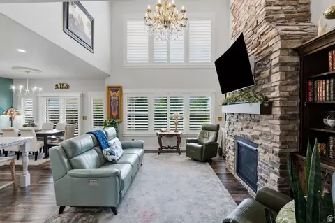 Living - 864 S 100 E, Salem, UT 84653 photo 1 of 9