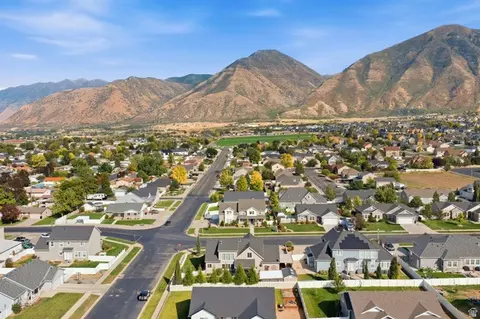 View/Area - 864 S 100 E, Salem, UT 84653 photo 5 of 8