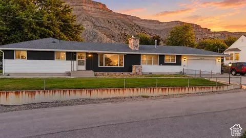 43 A St, Helper, UT 84526