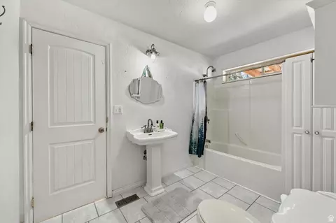 Bath - 35030 N 9805 E #331, Fairview, UT 84629 photo 1 of 3
