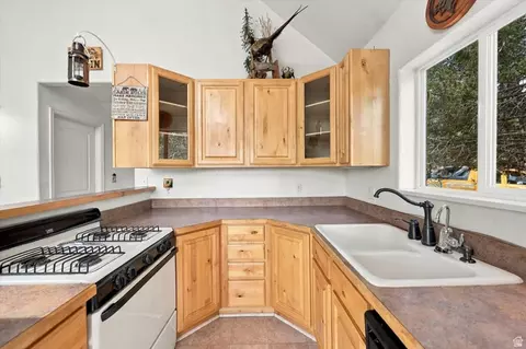 Kitchen - 35030 N 9805 E #331, Fairview, UT 84629 photo 2 of 3