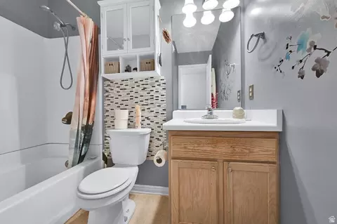 Bath - 441 E 500 S, Clearfield, UT 84015 photo 1 of 2