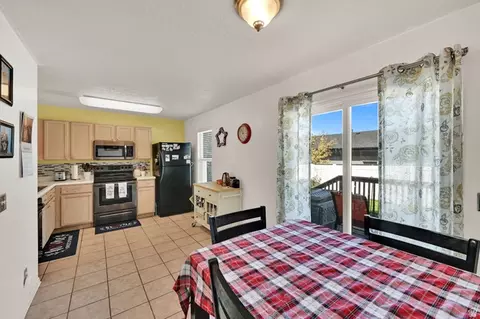Kitchen - 441 E 500 S, Clearfield, UT 84015 photo 3 of 3