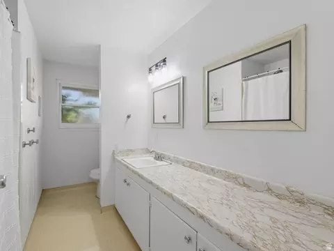 Bath - 55 E Center St, Meadow, UT 84644 photo 2 of 2